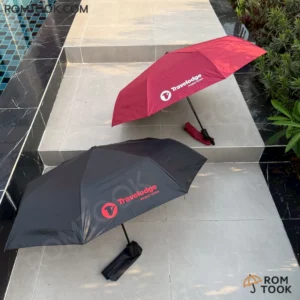 ผลงาน ร่มพับ 3ตอน รุ่นUB002-A โลโก้ Travelodge